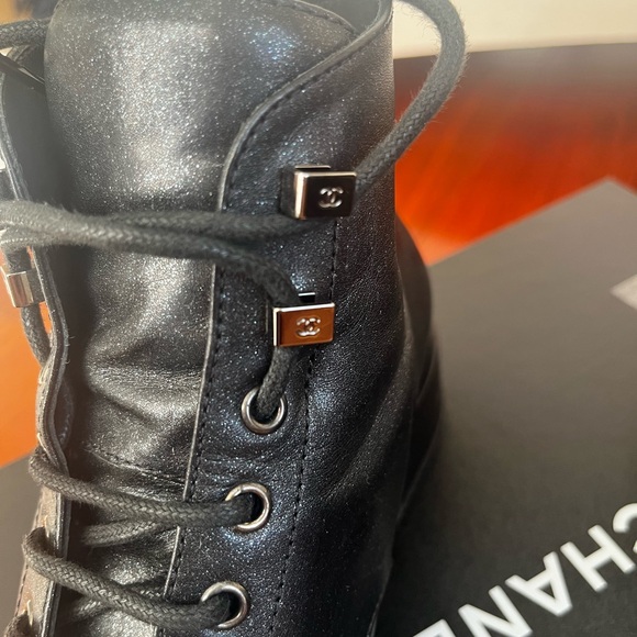 ❌SOLD❌CHANEL MILITARY STYLE BOOTS, BLACK SIZE 7 - Picture 6 of 13